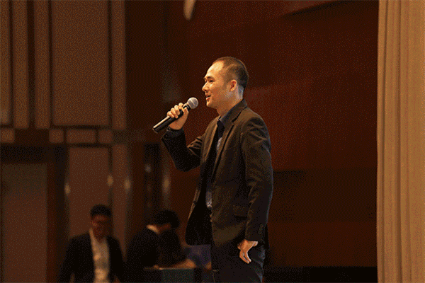 鹏通2018年终总结及表彰大会
